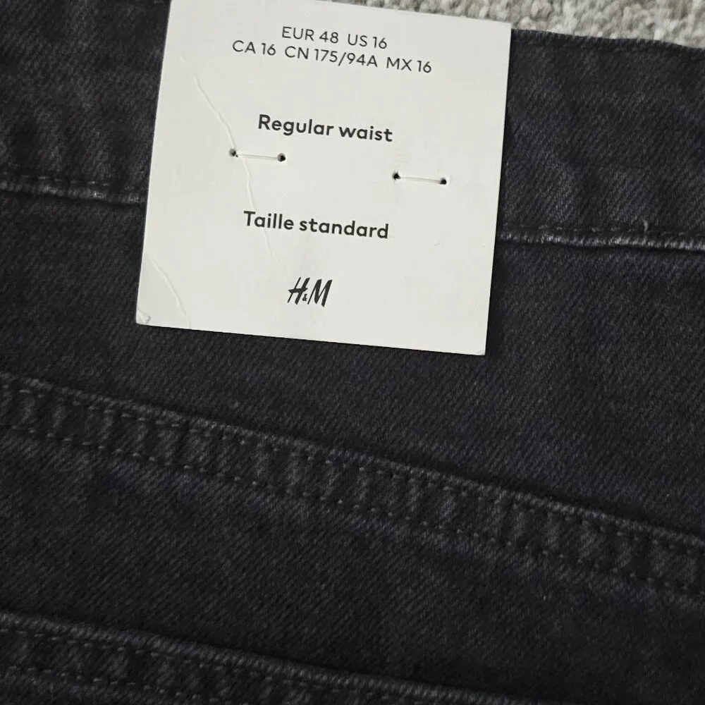 H&M ~ black ~ DENIM SHORTS ~ cotton ~ FRINGED HEM - Picture 9 of 9